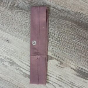 ⭐💜LULULEMON💜⭐ purple head band